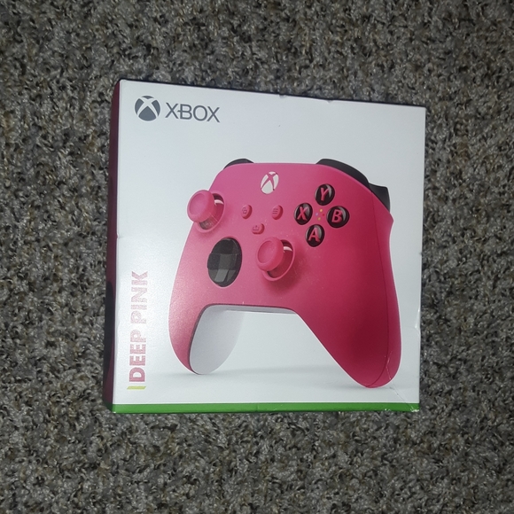 Xbox Core Wireless Controller Bundle - Astral Purple/Deep Pink - Picture 2 of 4